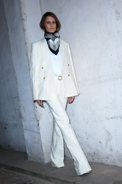 Look 2